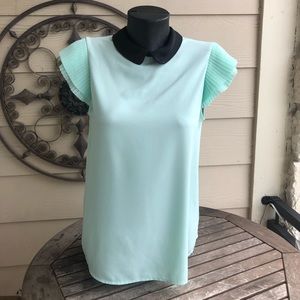 Elle small light mint green top. NWOT